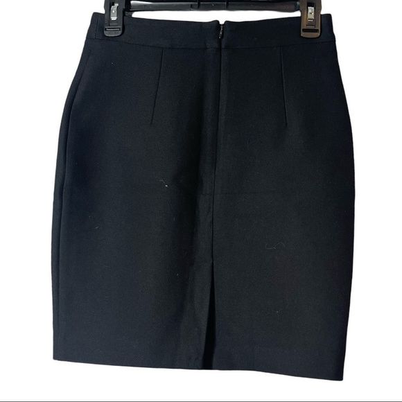 H&M || Black Pencil Skirt || 2 - Picture 2 of 4